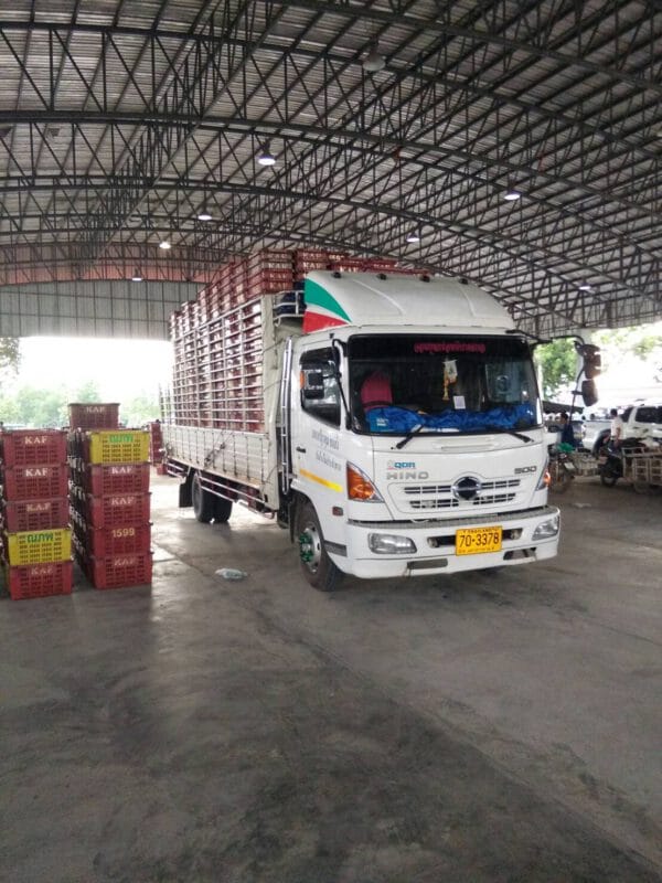 รถรับจ้าง 6 ล้อ